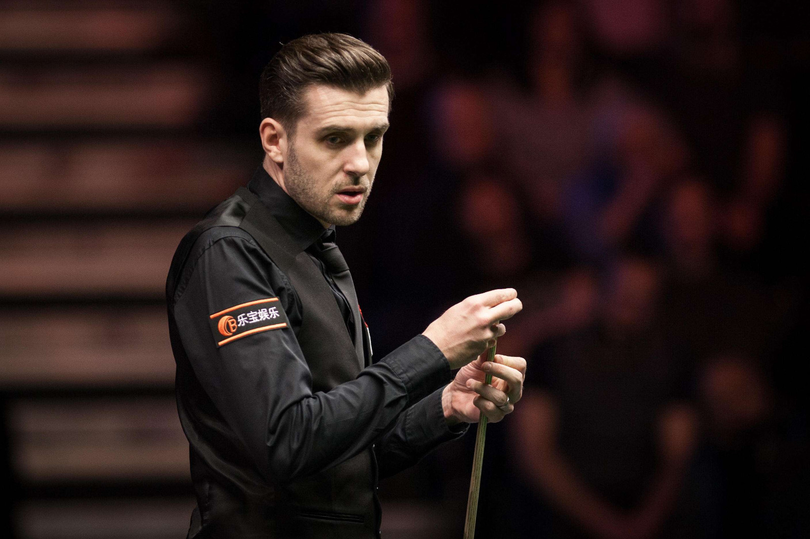 阿姆斯特丹市长：已对阿贾克斯球场燃放烟花一事展开调查