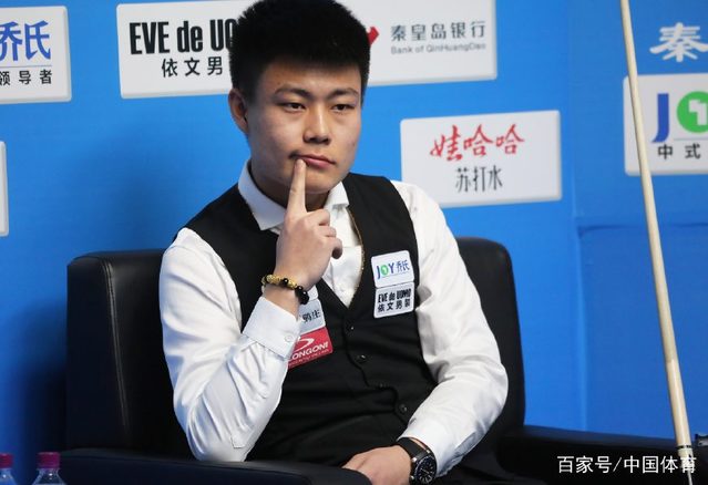 他需要在右 他需要在右